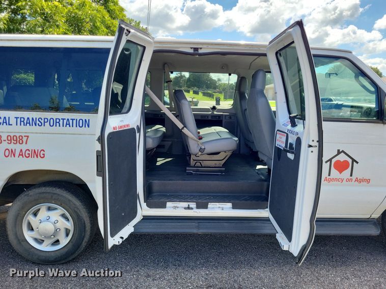 image for item DP5230 2014 Ford E350 Super Duty  van