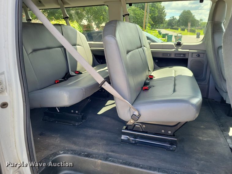 image for item DP5230 2014 Ford E350 Super Duty  van