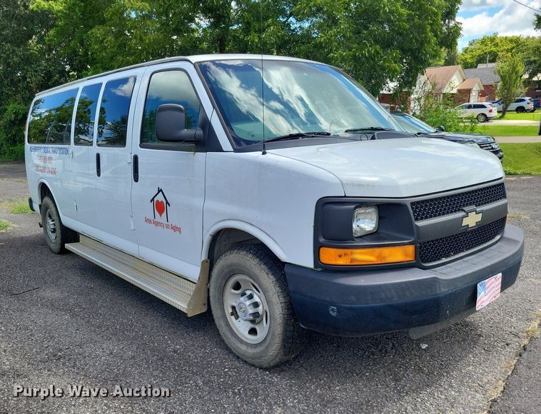 image for item DP5231 2014 Chevrolet Express 3500  van