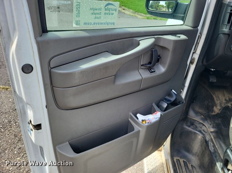 image for item DP5231 2014 Chevrolet Express 3500  van