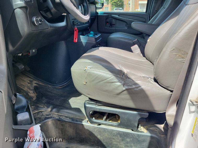 image for item DP5231 2014 Chevrolet Express 3500  van