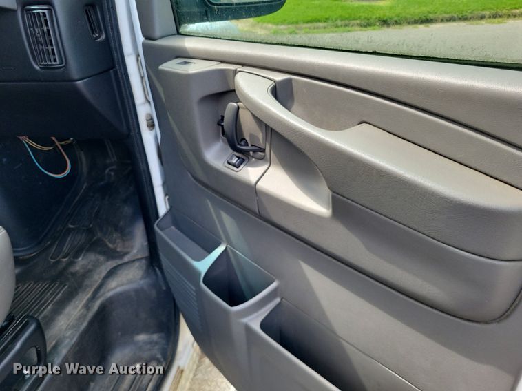 image for item DP5231 2014 Chevrolet Express 3500  van