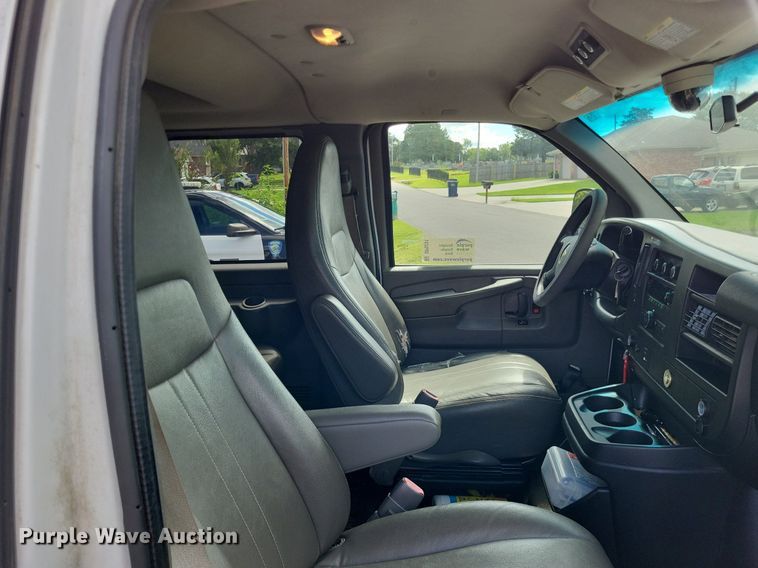 image for item DP5231 2014 Chevrolet Express 3500  van