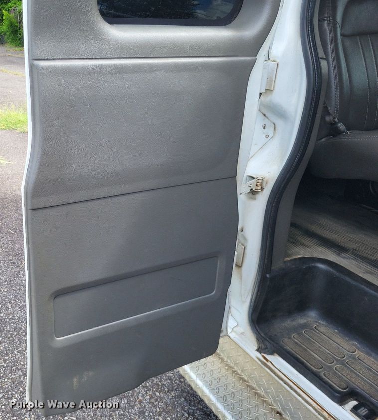 image for item DP5231 2014 Chevrolet Express 3500  van