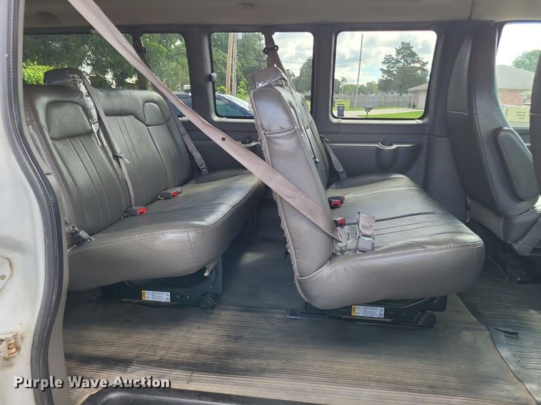 image for item DP5231 2014 Chevrolet Express 3500  van