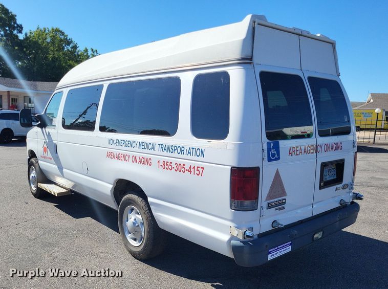 image for item DP5232 2012 Ford E350 Super Duty  handicap accessible van