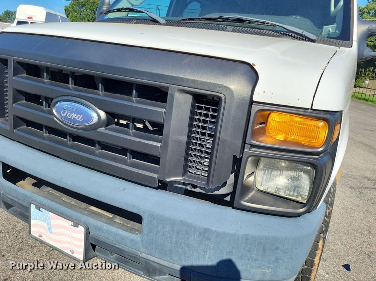 image for item DP5232 2012 Ford E350 Super Duty  handicap accessible van