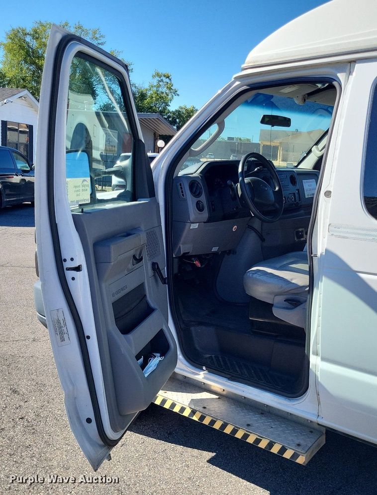 image for item DP5232 2012 Ford E350 Super Duty  handicap accessible van