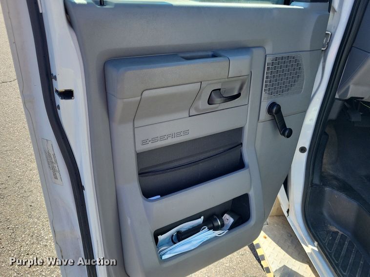 image for item DP5232 2012 Ford E350 Super Duty  handicap accessible van