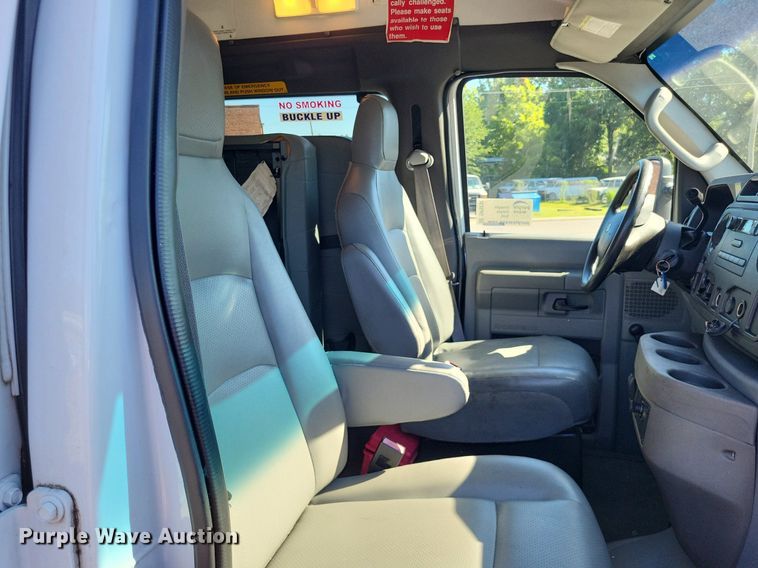 image for item DP5232 2012 Ford E350 Super Duty  handicap accessible van