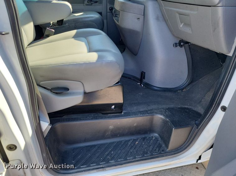 image for item DP5232 2012 Ford E350 Super Duty  handicap accessible van