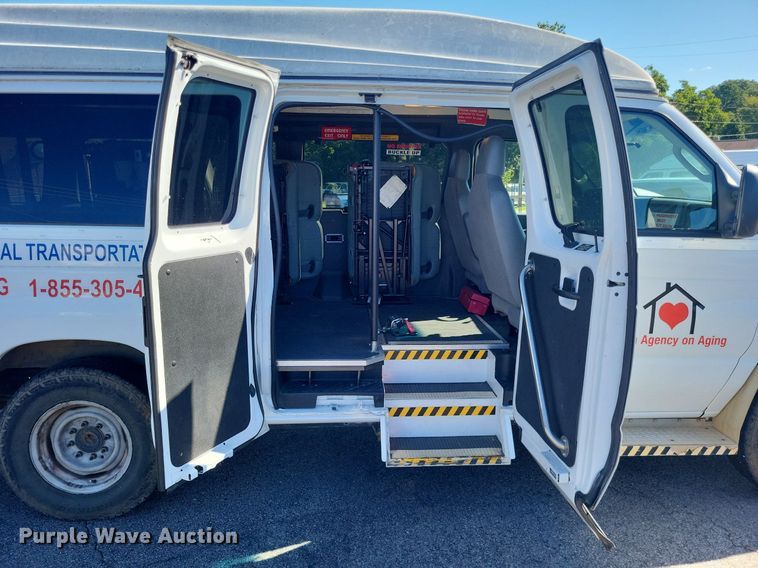 image for item DP5232 2012 Ford E350 Super Duty  handicap accessible van