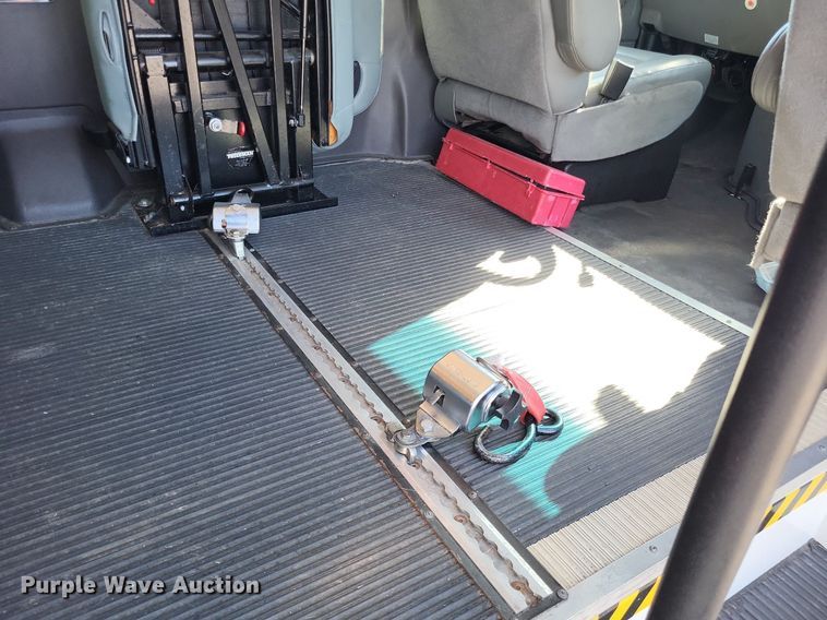 image for item DP5232 2012 Ford E350 Super Duty  handicap accessible van