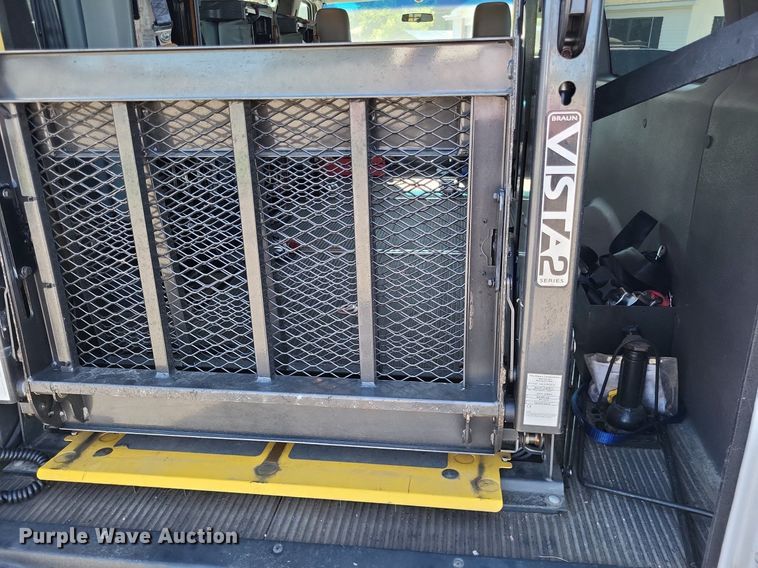 image for item DP5232 2012 Ford E350 Super Duty  handicap accessible van