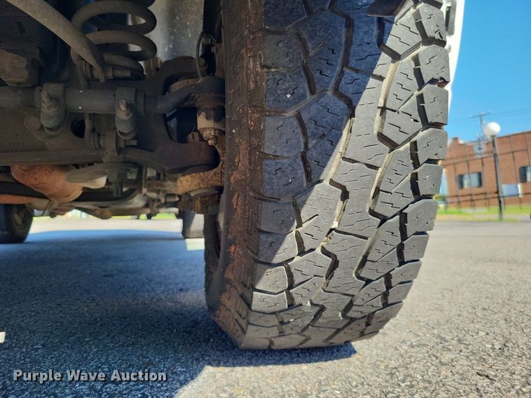 image for item DP5232 2012 Ford E350 Super Duty  handicap accessible van