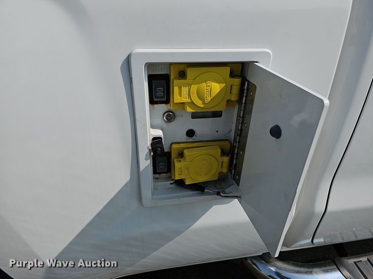 image for item DQ0199 2014 Chevrolet Silverado 1500  Crew Cab pickup truck