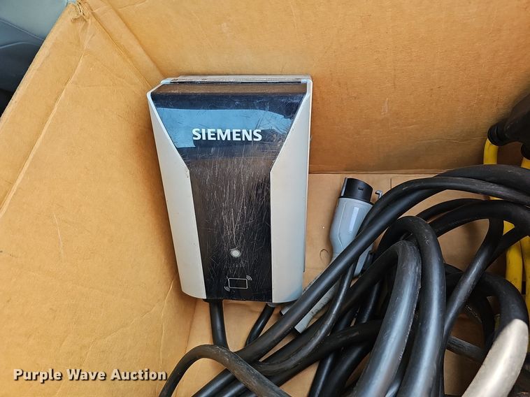 image for item DQ0199 2014 Chevrolet Silverado 1500  Crew Cab pickup truck