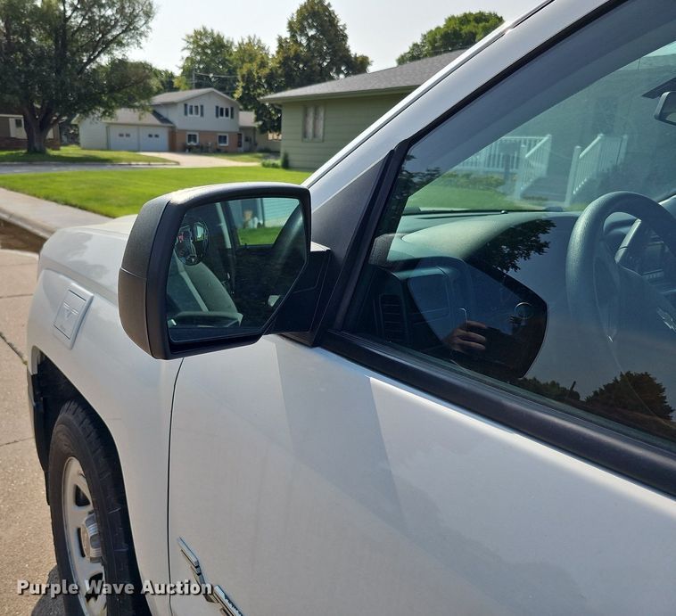 image for item DQ0199 2014 Chevrolet Silverado 1500  Crew Cab pickup truck