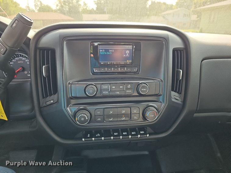 image for item DQ0199 2014 Chevrolet Silverado 1500  Crew Cab pickup truck