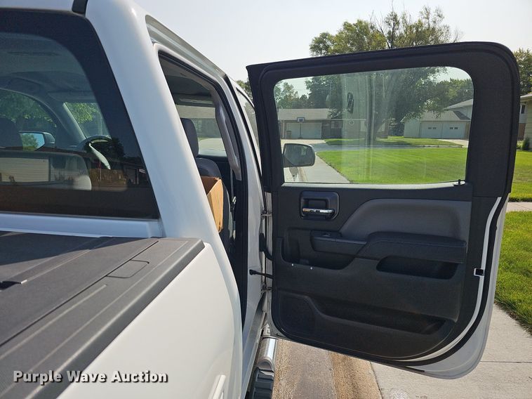 image for item DQ0199 2014 Chevrolet Silverado 1500  Crew Cab pickup truck