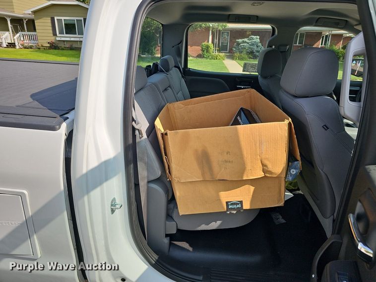 image for item DQ0199 2014 Chevrolet Silverado 1500  Crew Cab pickup truck