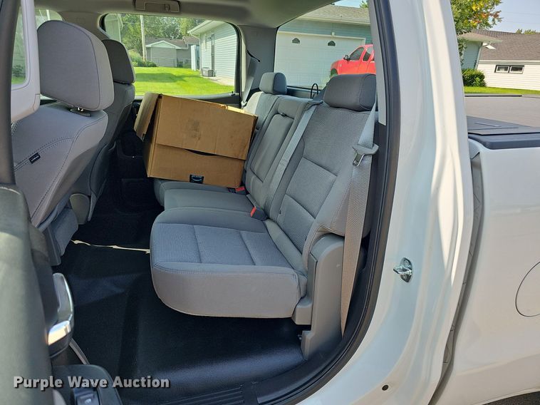 image for item DQ0199 2014 Chevrolet Silverado 1500  Crew Cab pickup truck