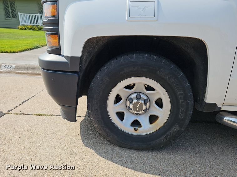 image for item DQ0199 2014 Chevrolet Silverado 1500  Crew Cab pickup truck