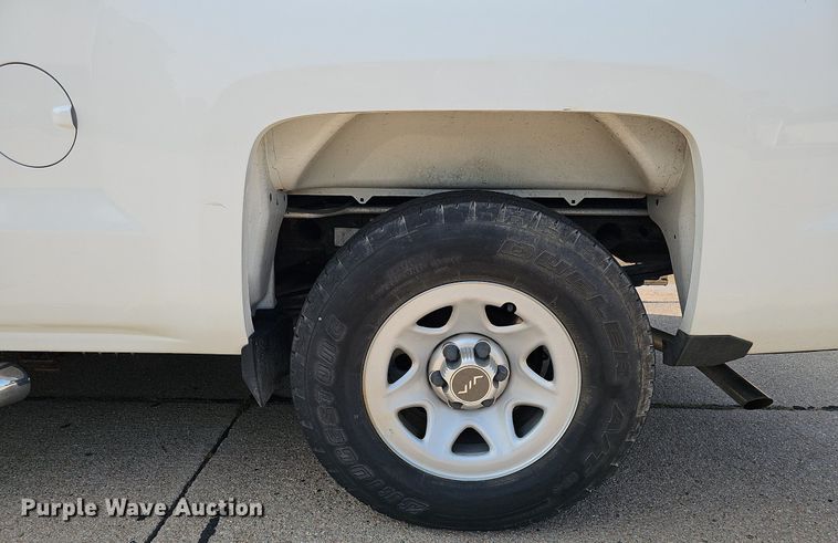 image for item DQ0199 2014 Chevrolet Silverado 1500  Crew Cab pickup truck