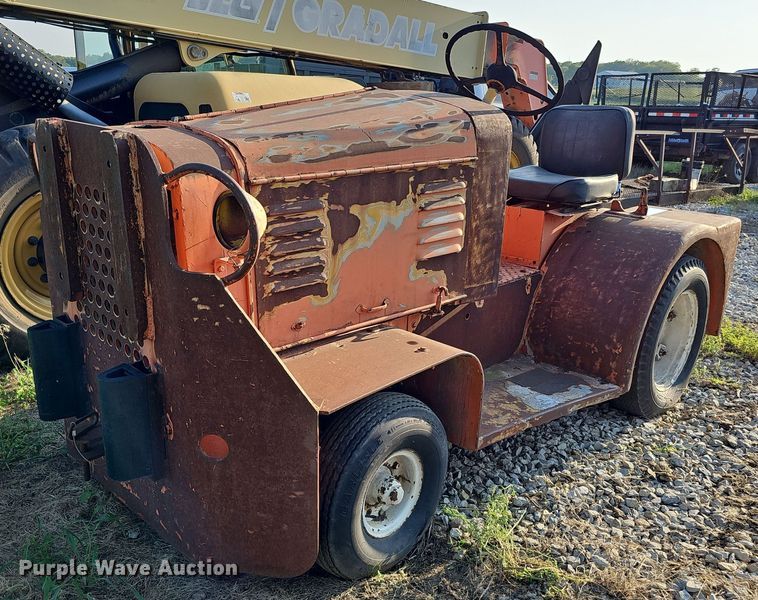 image for item DQ0247 1963 Northwestern Motor Co JG-40FK-2  aircraft tug