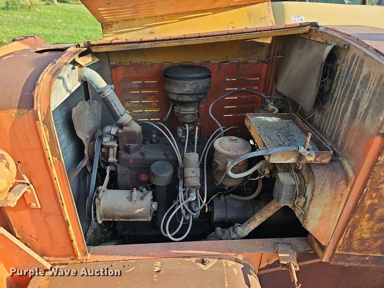 image for item DQ0247 1963 Northwestern Motor Co JG-40FK-2  aircraft tug