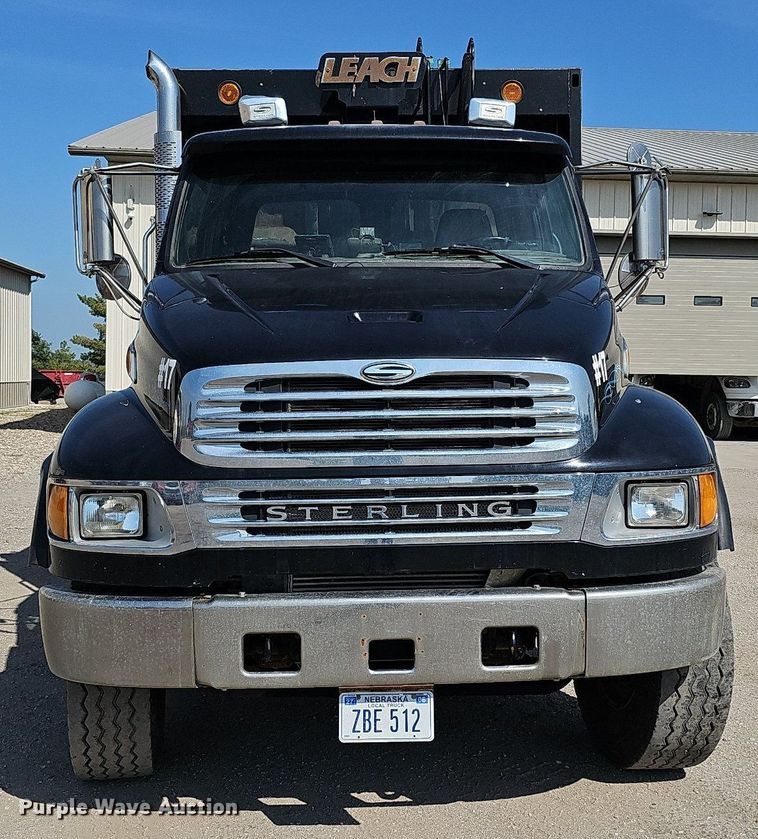 image for item DQ0250 2002 Sterling M8500 Acterra  refuse truck