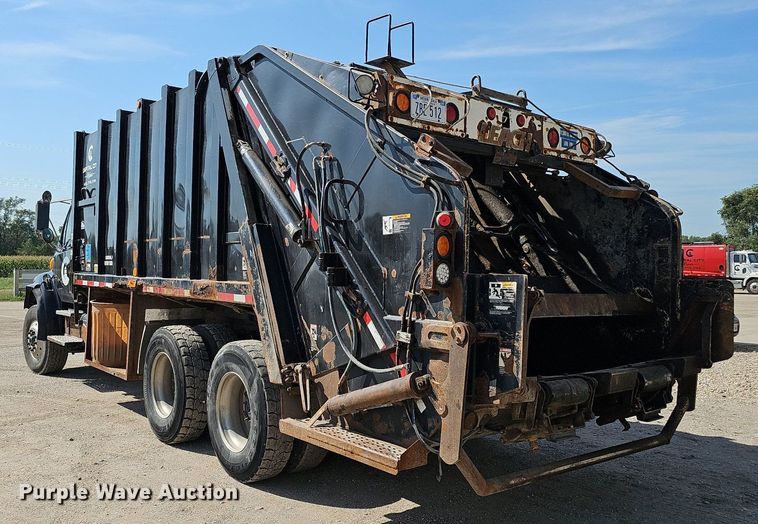 image for item DQ0250 2002 Sterling M8500 Acterra  refuse truck