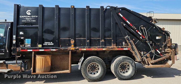 image for item DQ0250 2002 Sterling M8500 Acterra  refuse truck