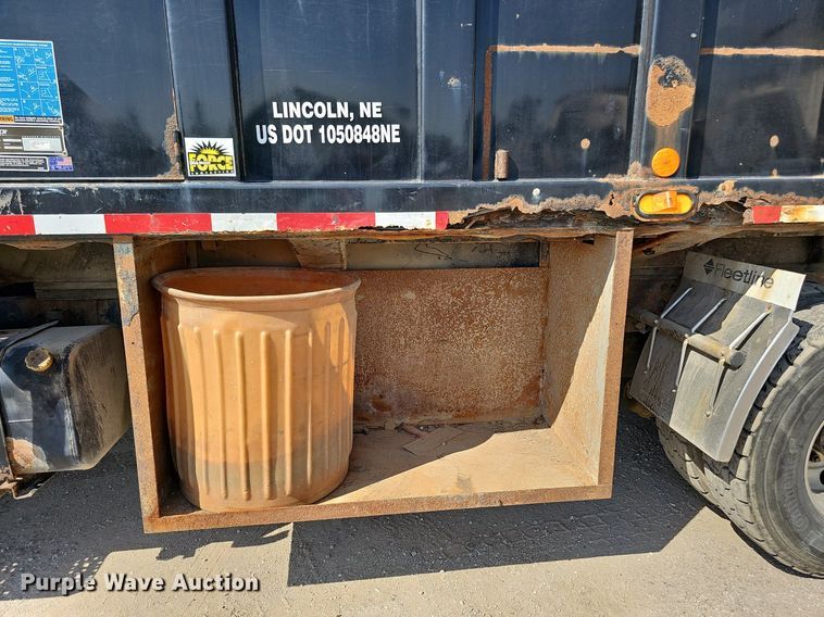 image for item DQ0250 2002 Sterling M8500 Acterra  refuse truck