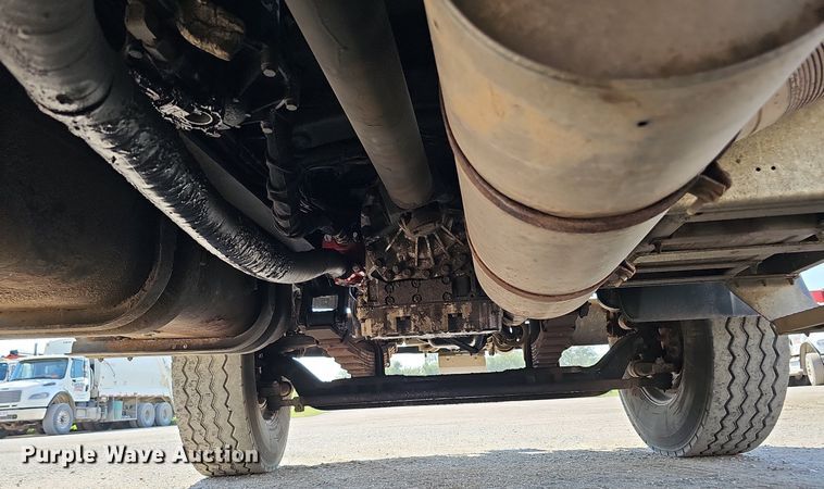 image for item DQ0250 2002 Sterling M8500 Acterra  refuse truck