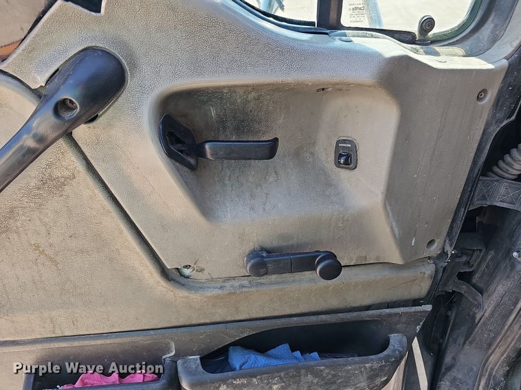 image for item DQ0250 2002 Sterling M8500 Acterra  refuse truck