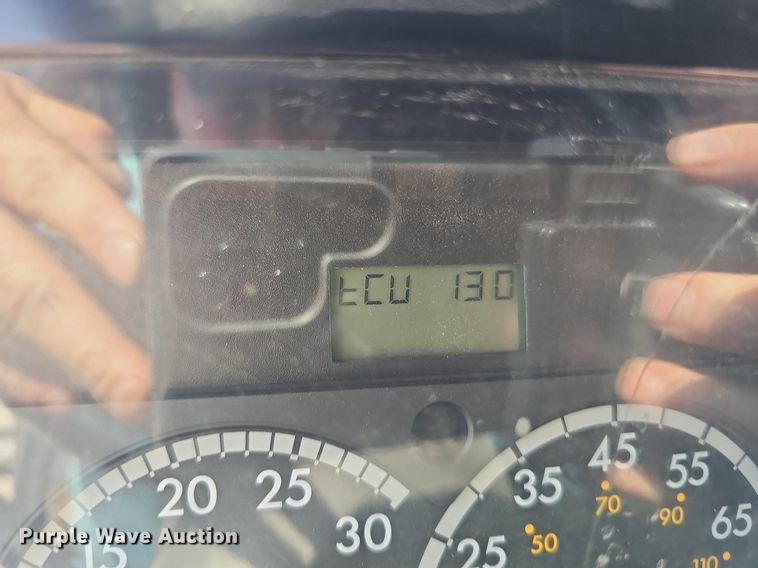 image for item DQ0250 2002 Sterling M8500 Acterra  refuse truck