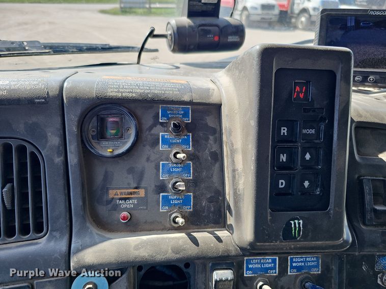 image for item DQ0250 2002 Sterling M8500 Acterra  refuse truck