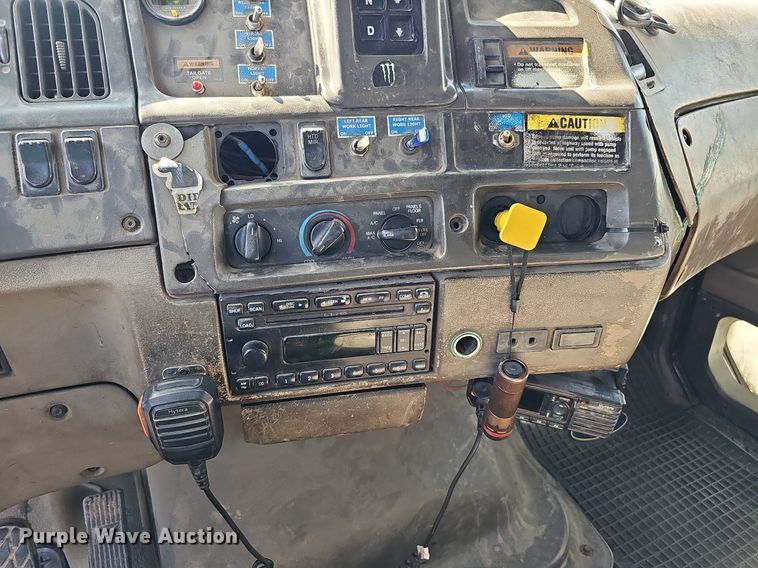 image for item DQ0250 2002 Sterling M8500 Acterra  refuse truck