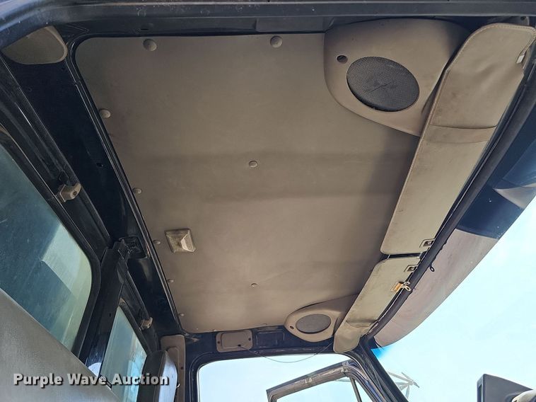 image for item DQ0250 2002 Sterling M8500 Acterra  refuse truck