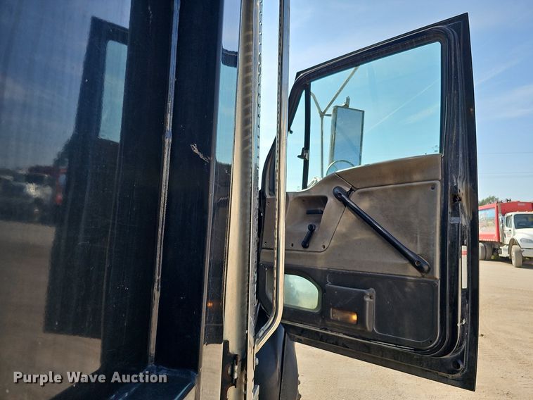 image for item DQ0250 2002 Sterling M8500 Acterra  refuse truck