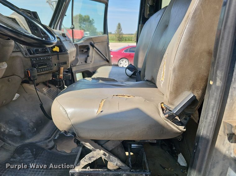 image for item DQ0250 2002 Sterling M8500 Acterra  refuse truck