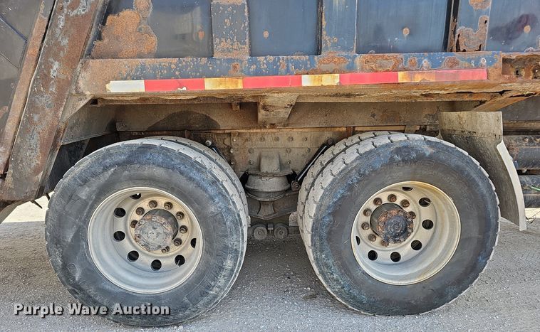 image for item DQ0250 2002 Sterling M8500 Acterra  refuse truck