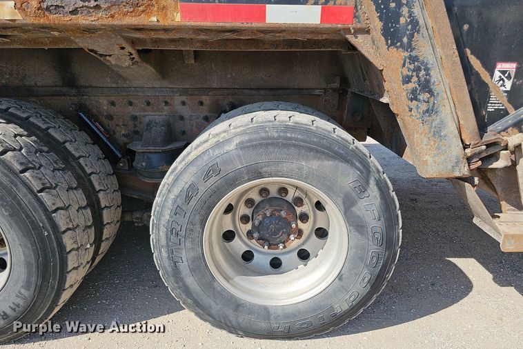 image for item DQ0250 2002 Sterling M8500 Acterra  refuse truck