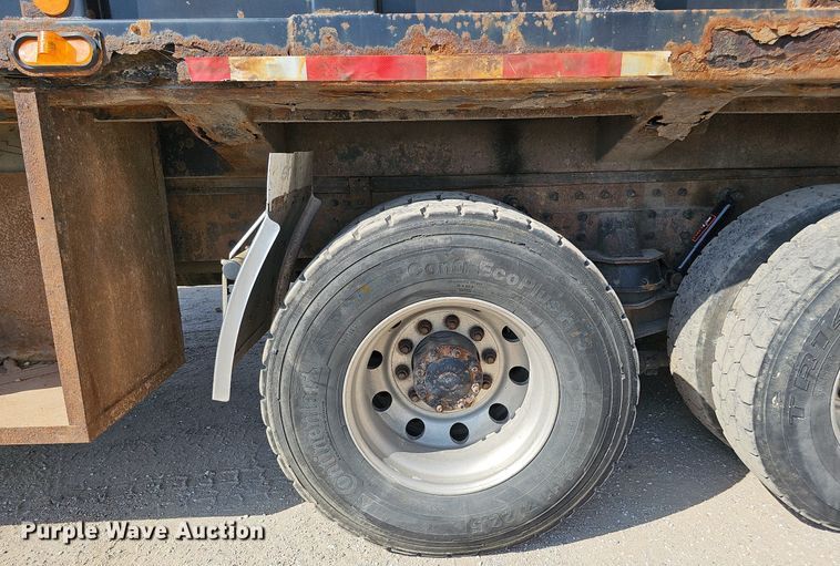 image for item DQ0250 2002 Sterling M8500 Acterra  refuse truck