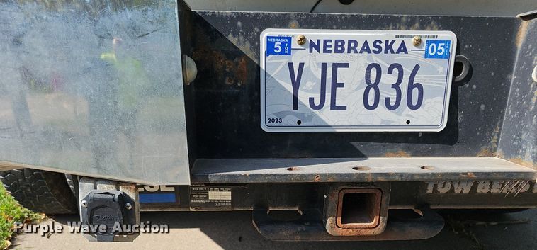 image for item DQ0251 1993 Chevrolet C3500  Crew Cab pickup truck