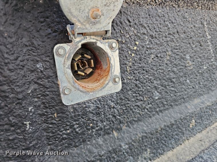 image for item DQ0251 1993 Chevrolet C3500  Crew Cab pickup truck