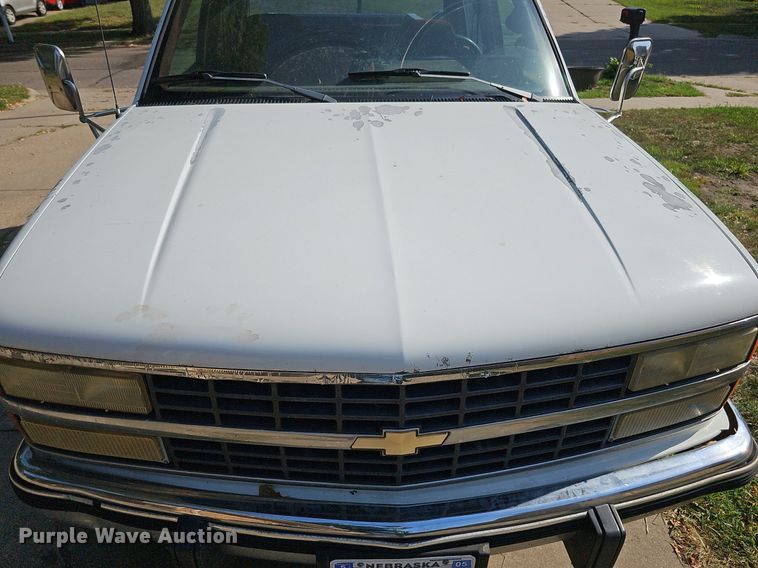image for item DQ0251 1993 Chevrolet C3500  Crew Cab pickup truck