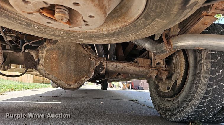 image for item DQ0251 1993 Chevrolet C3500  Crew Cab pickup truck