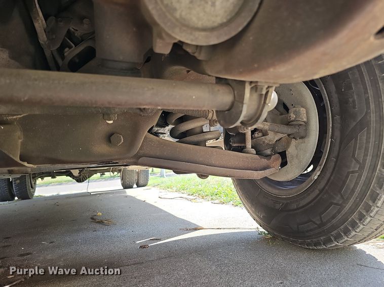 image for item DQ0251 1993 Chevrolet C3500  Crew Cab pickup truck